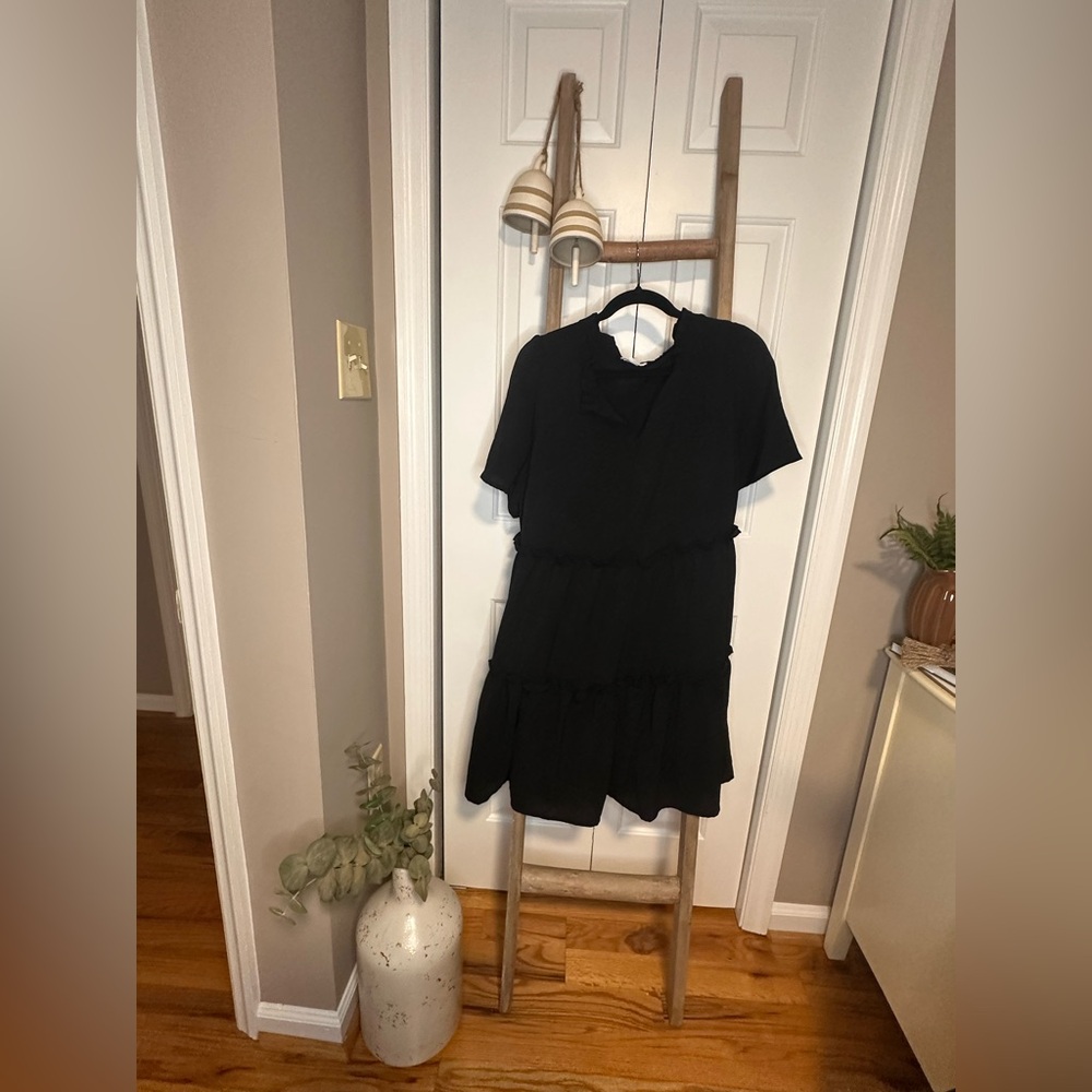 Chic Soul Black Tiered Short Sleeve Dress
